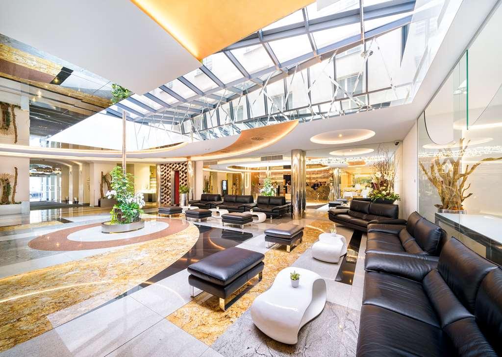 Grandium Hotel Prag İç mekan fotoğraf The hotel lobby